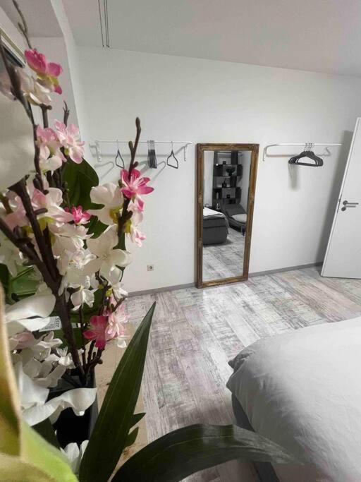 Modernes Apartment Mit 75Qm Mit Balkon & Aussicht Aachen Exterior foto